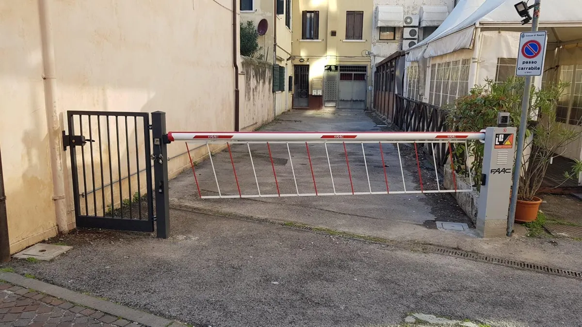 automazione cancelli Varedo – lavoro 71545301