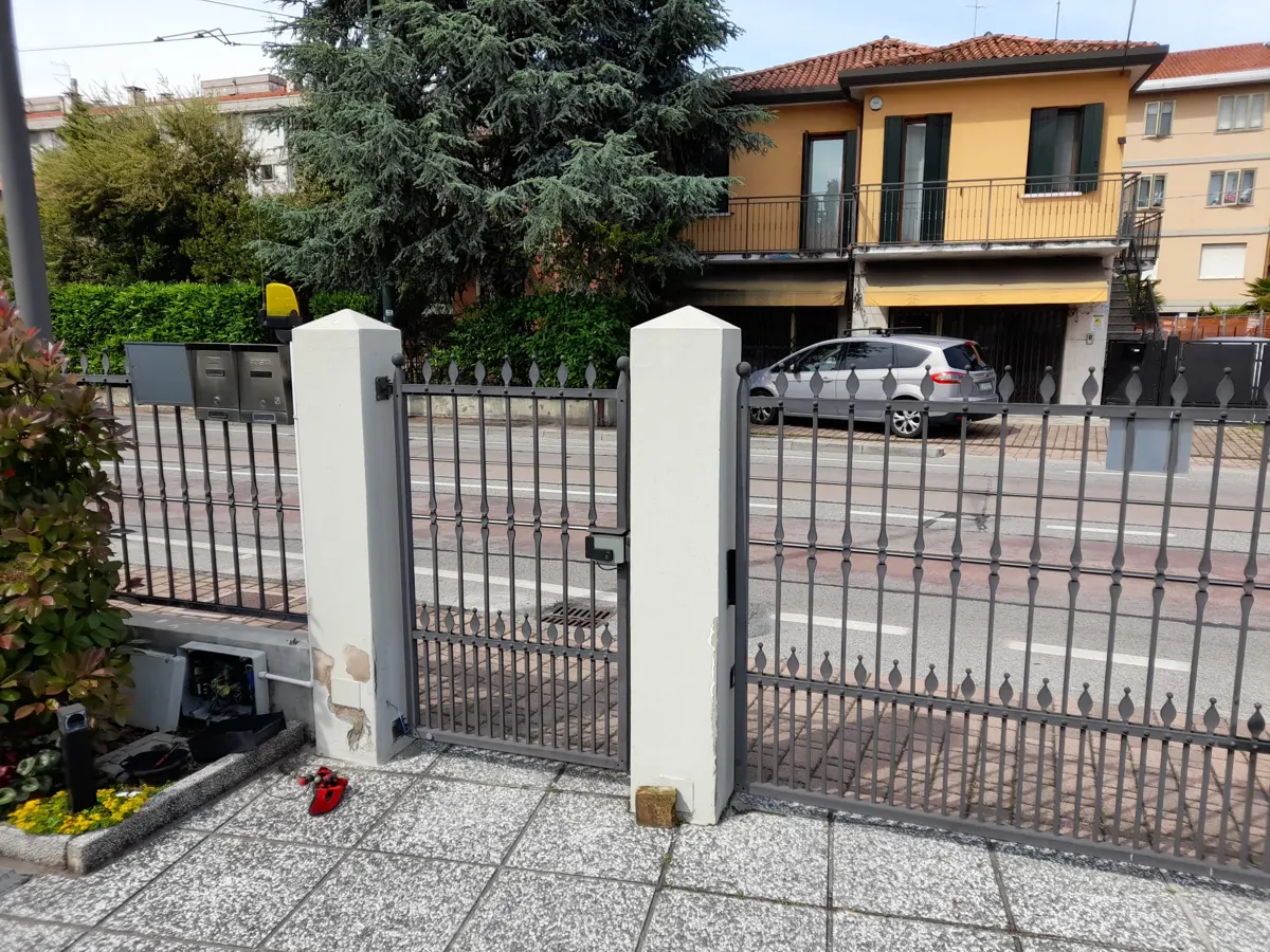 automazione cancelli Mariano Comense – lavoro 71545304